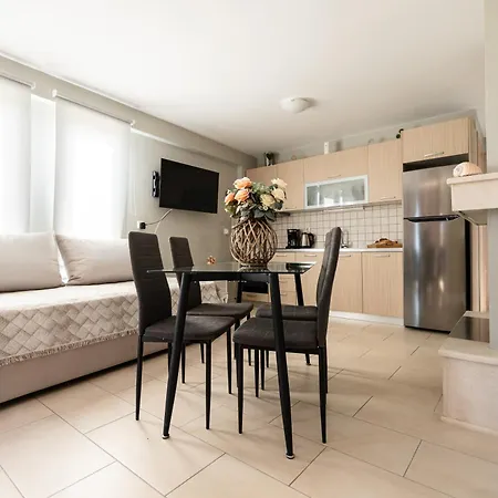 Filippos Apartment
